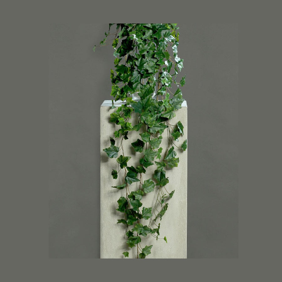 Zöld színű borostyán csüngő műnövény.