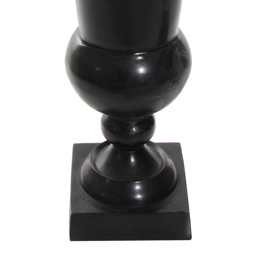 Öntött alumíniumból készült, kültérre is alkalmas, fekete színű óriás kaspó-váza.