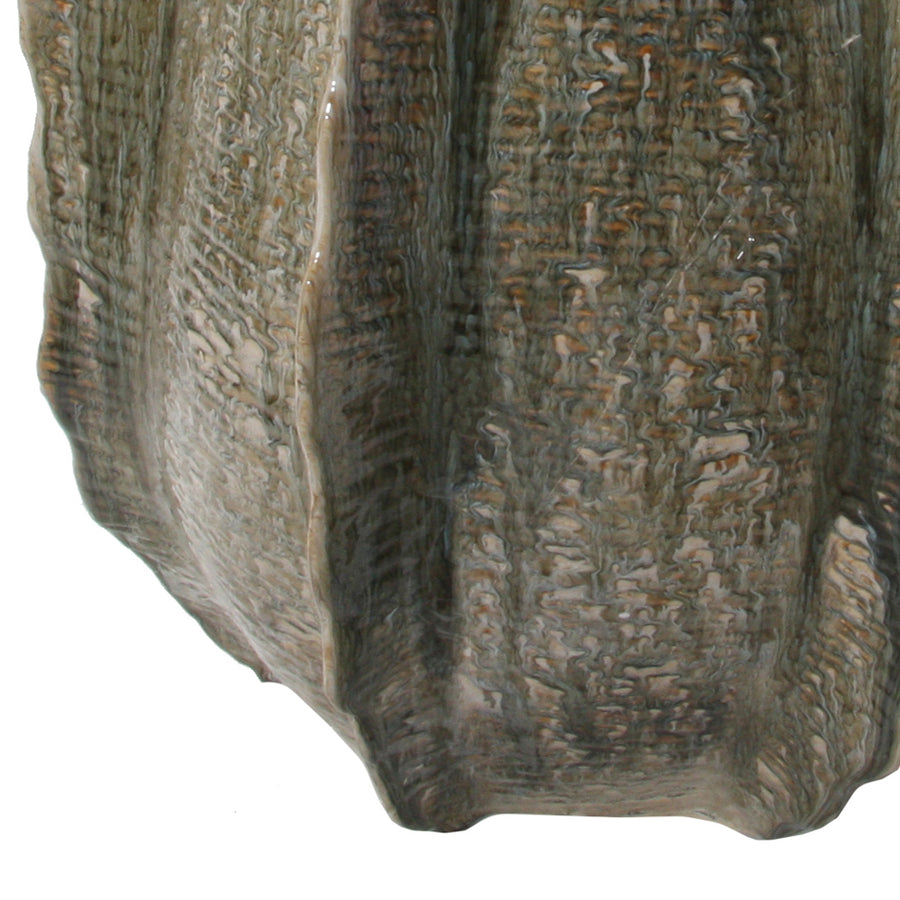 Modern, kortárs stílusú, barnászöld színárnyalatú, mázas kerámia váza..