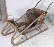 Rusztikus vidéki stílusú, újrahasznosított fából készült, kézműves vintage lovasszán.