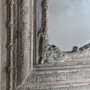 Koloniál stílusú, fából és műgyantából készült, háromosztatú dekoratív falpanel tükörrel.