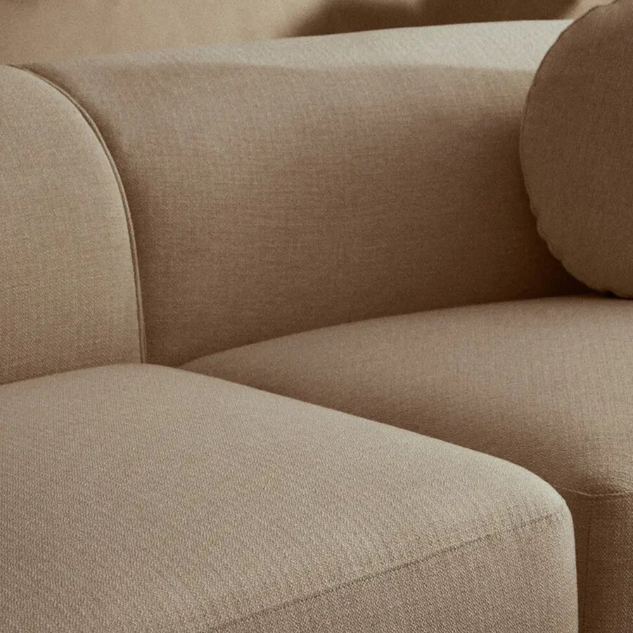 3 személyes, formatervezett íves design kanapé.