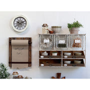 Natúrszínű, 70 grammos, 40 méter hosszú, felíró papírtekercs.