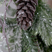 Jeges felületű, karácsonyi mű fenyő mix koszorú.