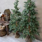 Pine LED dekor fenyőfa melegfehér fényfüzérrel, rusztikus enteriőrben