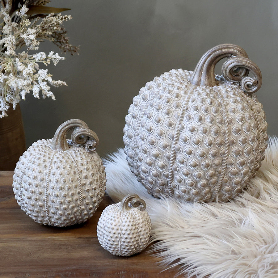 Antik tejeskávészínű, dísztök dekoráció.