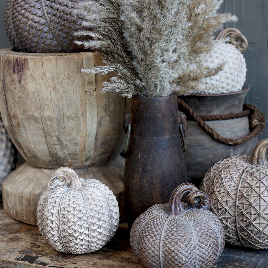 Antik mokkaszínű,&nbsp;dísztök dekoráció.