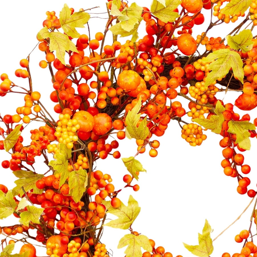 Pumpkin kollekció óriás őszi koszorúja, berkenyés és faleveles díszítéssel.