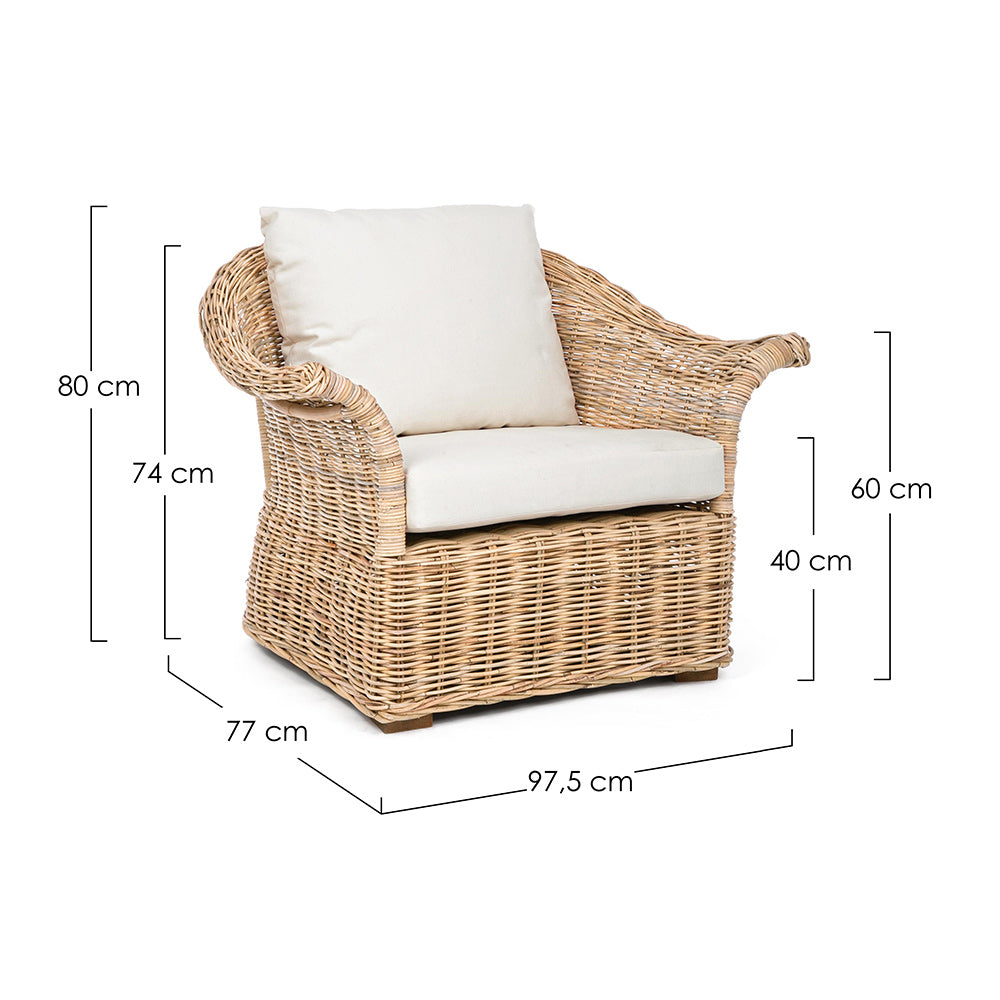 Mediterrán stílusú, természetes rattanból készült fotel.