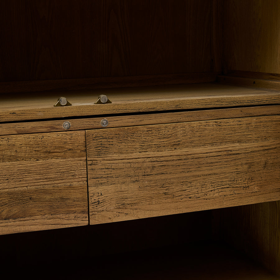 Tölgyfa fiók és polcrendszer belső részlet