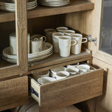 Tölgyfa vitrines szekrény részlet fiókkal és kerámia edényekkel