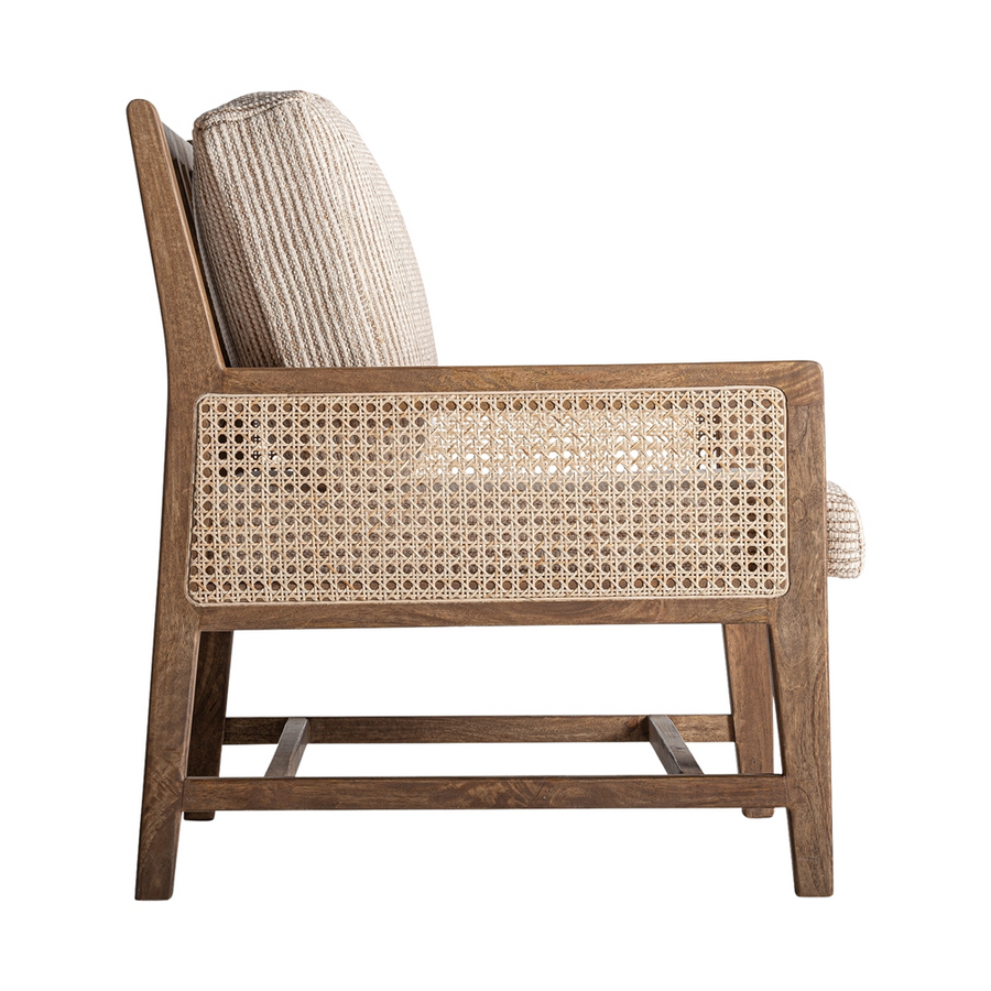 romarand design fotel oldalnézet mangófa vázzal és rattan betéttel
