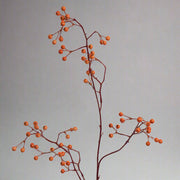 Narancssárga dekorációs mű csipkebogyó ág gömbölyű bogyókkal és természetes hatású ágrendszerrel, 95 cm
