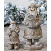 Natúr színű, fa hatású Télapó figura.