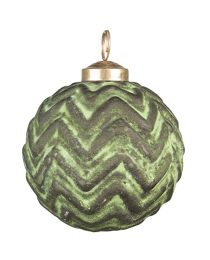 Patinás zöld színű, vintage megjelenésű üveg karácsonyfadísz.