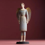 SACRED világoskék angyal figura oldalnézetből, kézzel formázott szárnyakkal és mozgatható karokkal