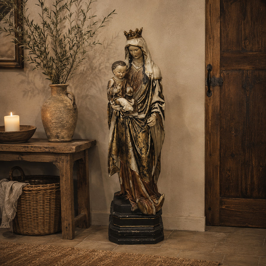 129 cm magas SACRED Madonna szobor rusztikus enteriőrben