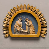 Falra helyezett Szent Család dioráma klasszikus enteriőrben