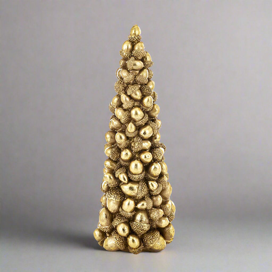 Aranyszínű, karácsonyi dekorációs fenyő kúp.