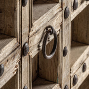 Orientál ihletésű, natúr színű, újrahasznosított natúr mangófából készült, 4 ajtós rusztikus tálaló.