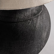 Koloniál stílusú, mangófából faragott, fekete, nagy méretű asztali lámpa.