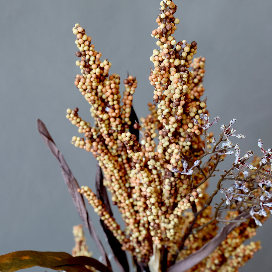 Sorghum magvas mű ág természetes hatású magrészlet közelről