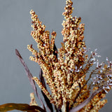 Sorghum magvas mű ág természetes hatású magrészlet közelről