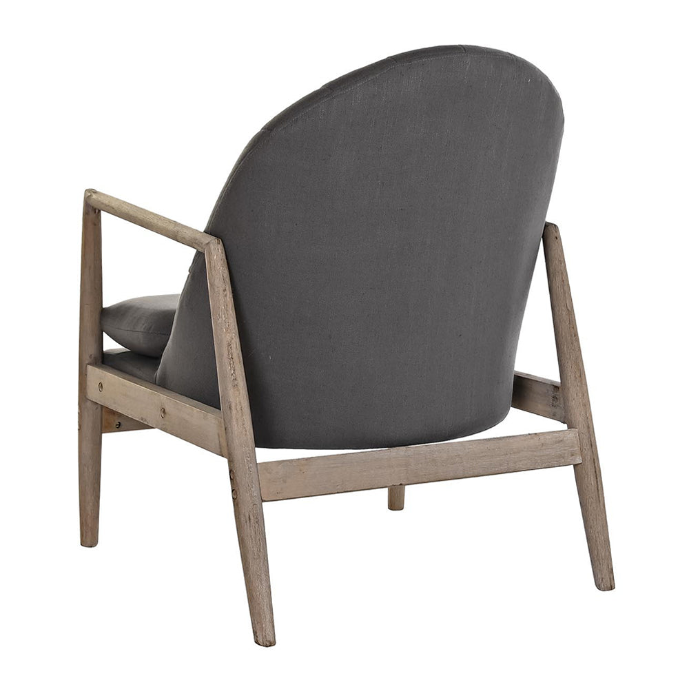 Szürke színű szövettel kárpitozott, formaterveztt karfás fotel.