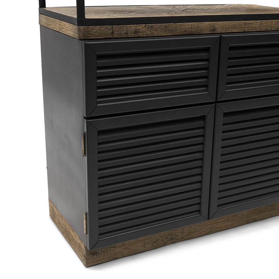 Loft könyvespolc alsó tároló részlete fekete ajtókkal