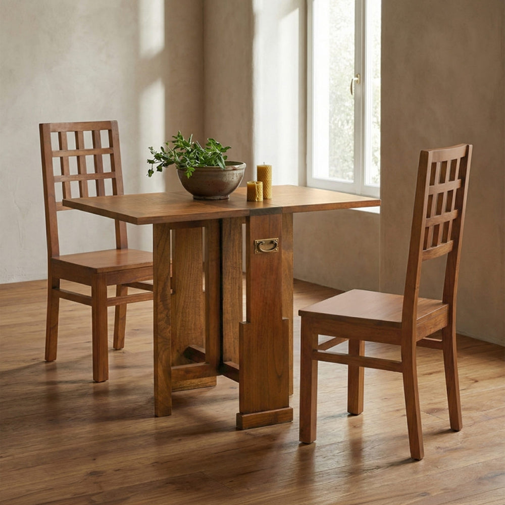 STAR fa étkezőszék étkezőasztal mellett természetes enteriőrben