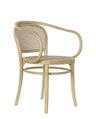 Thonet ihletésű, natúr színű, lakkozott felületű szilfából készült, mediterrán stílusú, formatervezett, karfás kialakítású étkezőszék.