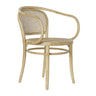 Thonet ihletésű, natúr színű, lakkozott felületű szilfából készült, mediterrán stílusú, formatervezett, karfás kialakítású étkezőszék.