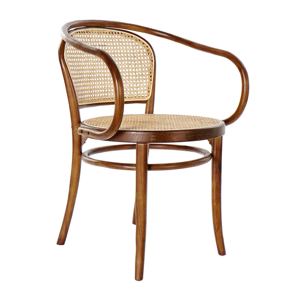 Thonet ihletésű, barna színű, pácolt felületű szilfából készült, mediterrán stílusú, formatervezett, karfás kialakítású étkezőszék.