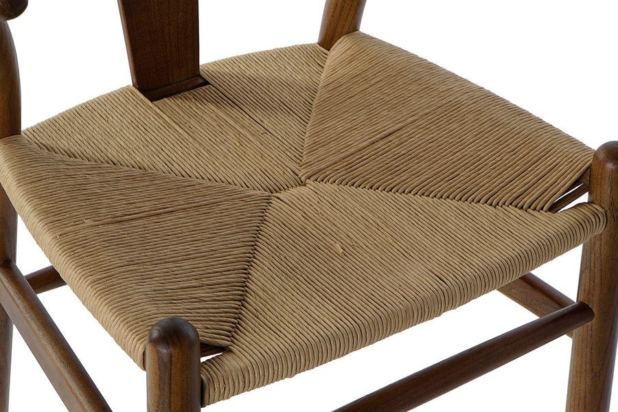 Barna színű, hajlított szilfából készült karosszék.