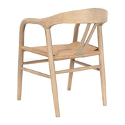 Natúr színű, formatervezett karosszék.