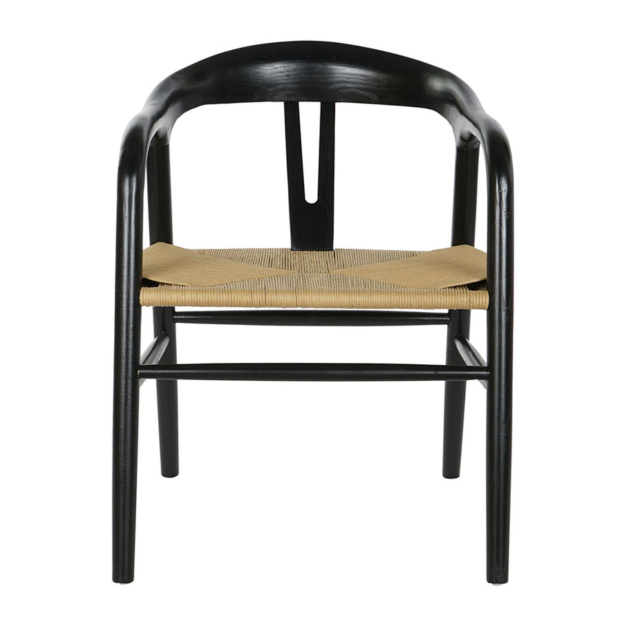 Fekete színű, formatervezett karosszék.