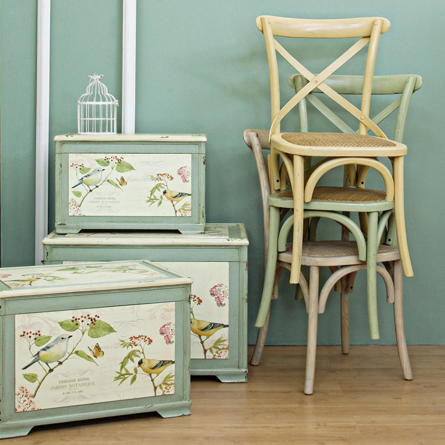 Zöld színű, szilfából készült, thonet jellegű étkezőszék.