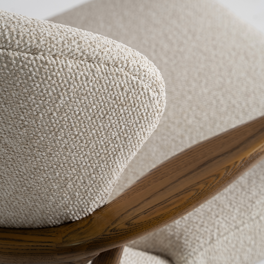 design fotel karfa és fa szerkezet közeli részlet