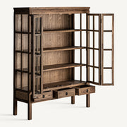 Koloniál ihletésű, natúr színű, pácolt felületű szilfából készült, 2 ajtós és 3 fiókos vitrines szekrény.