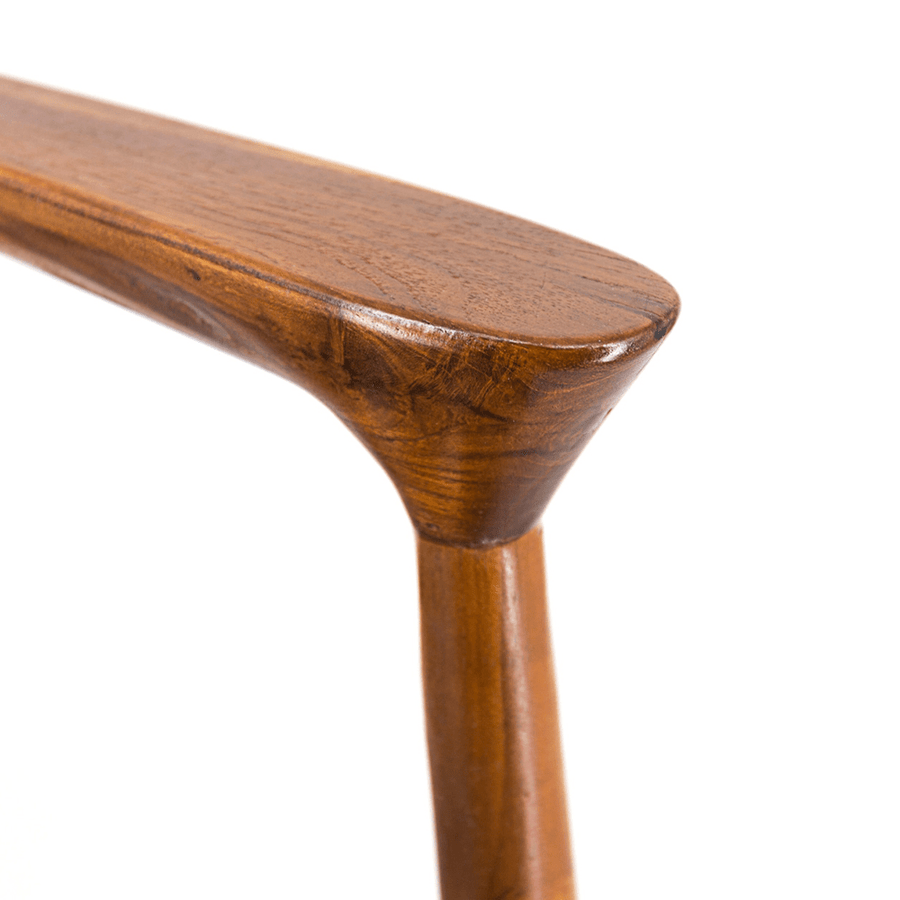 Teakfa karosszék bőr ülésessel.