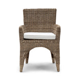 natúr rattan karosszék elölnézet fehér párnával