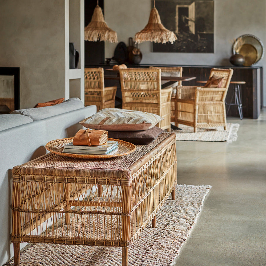 Bambuszból és rattanból készült, kézműves karosszék.