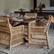 Bambuszból és rattanból készült, kézműves karosszék.