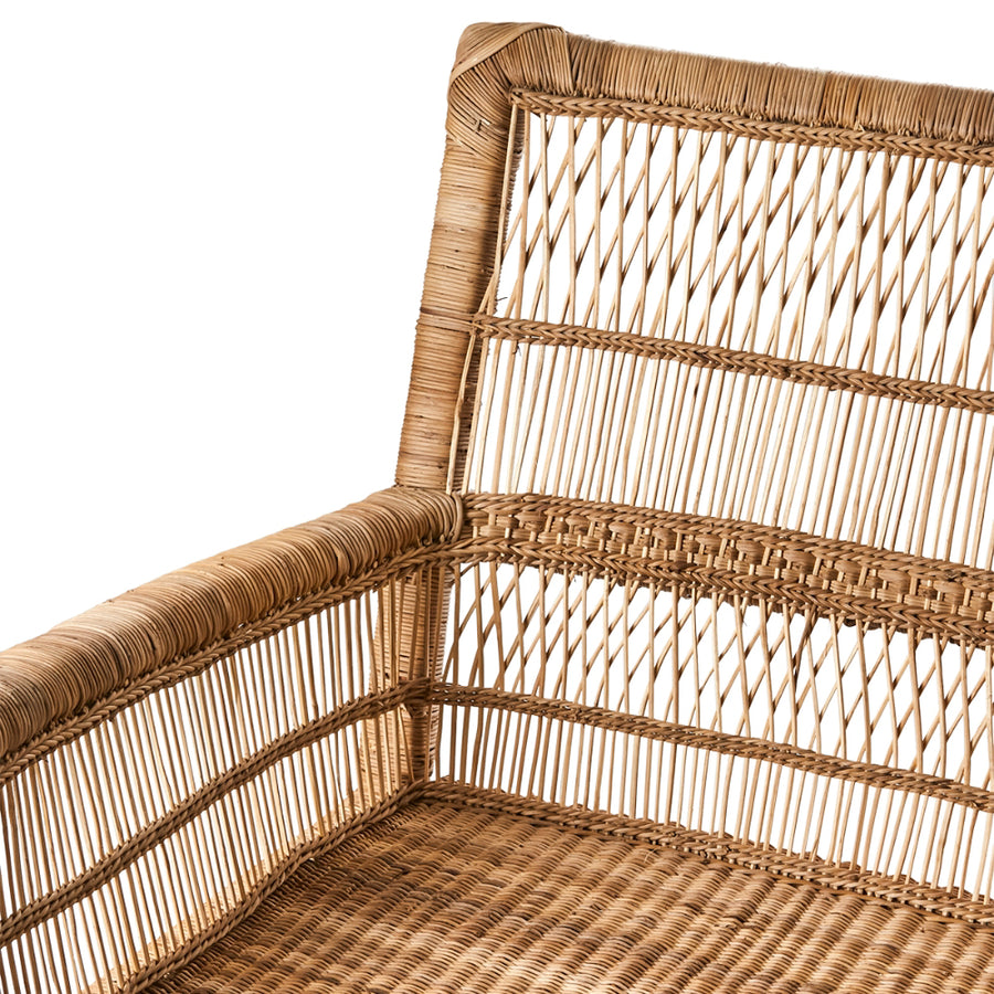 Bambuszból és rattanból készült, kézműves karosszék.