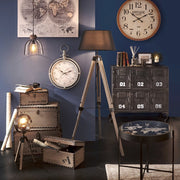 Tömörfából készült, vászon lámpabúrás, 3 lábú állólámpa.