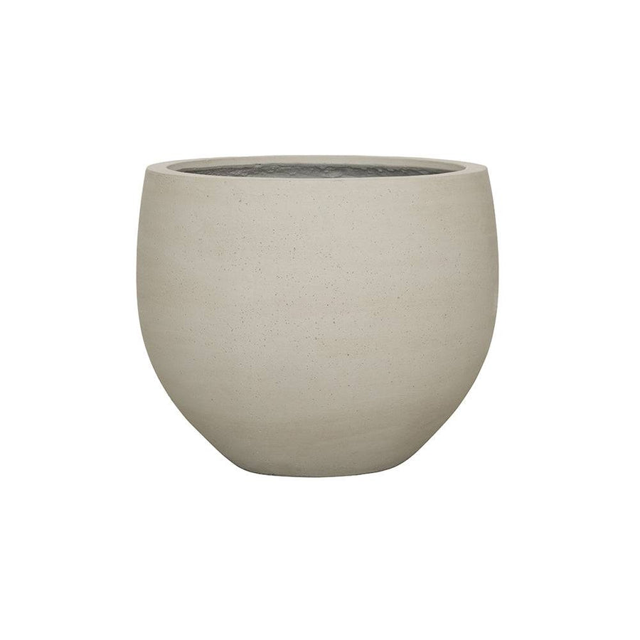 Urban Jumbo Orb XXS kaspó mosott bézs színben, 53 cm átmérőjű, betonhatású ficonstone kaspó kültérre és beltérre.