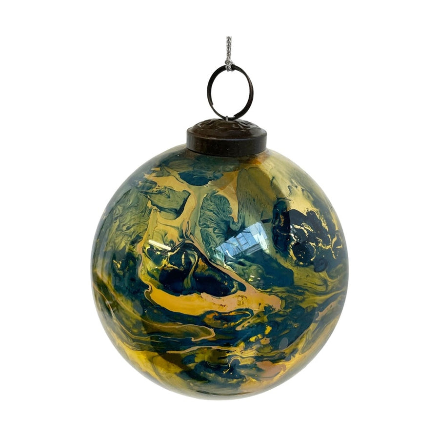 Kék és arany színárnyalatú, márványmintás kézműves üveg karácsonyfadísz .