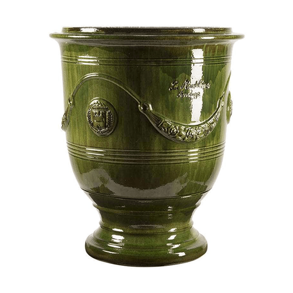 Provanszi stílusú, zöld mázas anduze kerámiakaspó a Vase d' Anduze Emaillés Tradition kollekcióból, Medici motívummal és fényes felülettel.