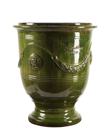 Zöld mázas anduze kerámiakaspó a Vase d' Anduze Emaillés Tradition kollekcióból, Medici stílusú díszítéssel és fényes felülettel.