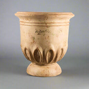 Terrakotta színű, tradicionális, kerámia tulipán kaspó.